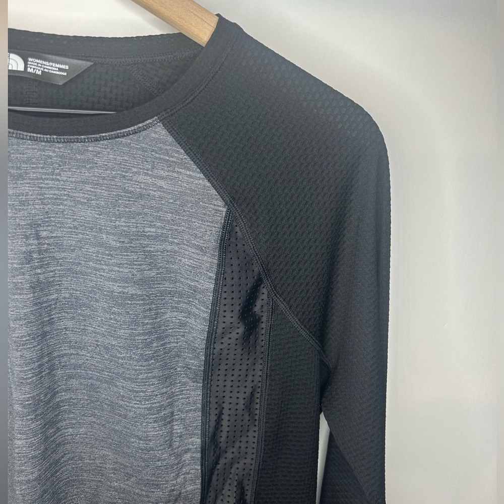 The North Face Women’s Black and Gray Determination Long Sleeve Top, Size Medium - Picture 2 of 9
